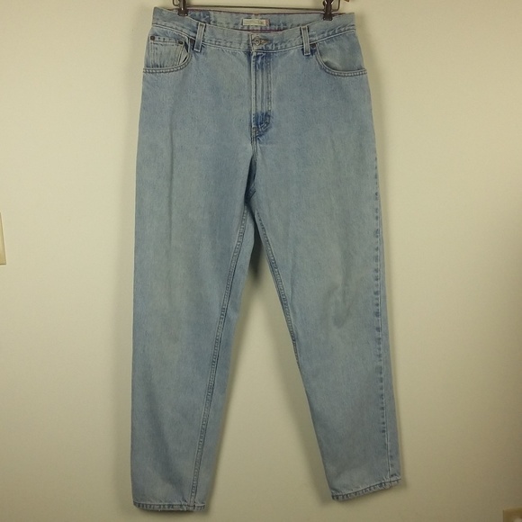 Levi's Denim - Levi's Relaxed Tapered High Waist 550 Mom Jeans